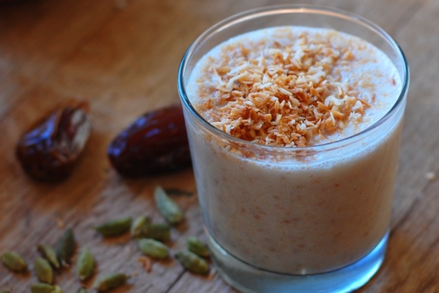 Dattes au Lait (Dates Milk) with Cardamom – Ramadan Special